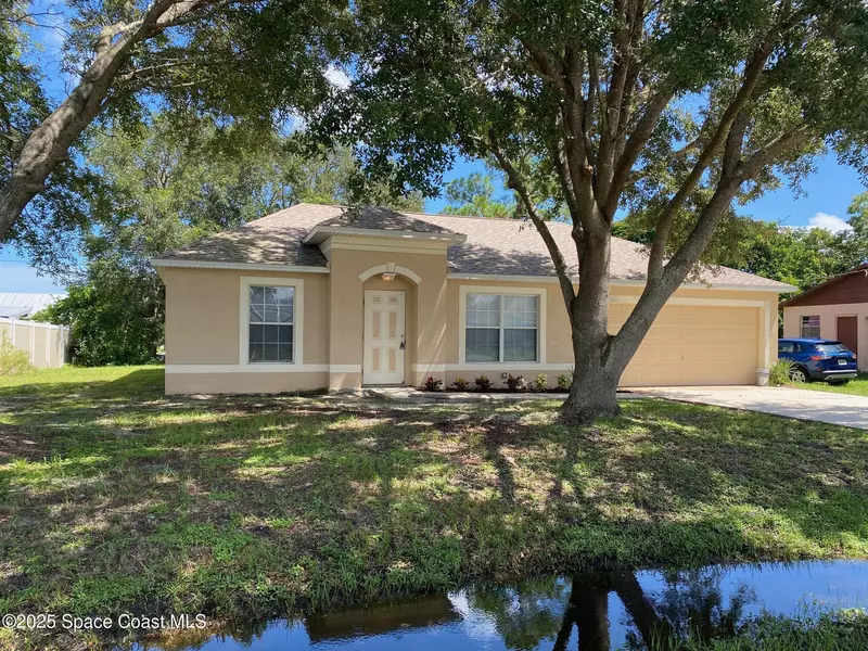 147 Oakcrest AVE NE, Palm Bay, FL 32907