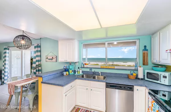 Cocoa Beach, FL 32931,3150 N Atlantic AVE #11-550