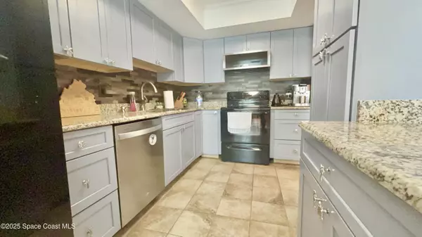 Satellite Beach, FL 32937,274 Queens CT