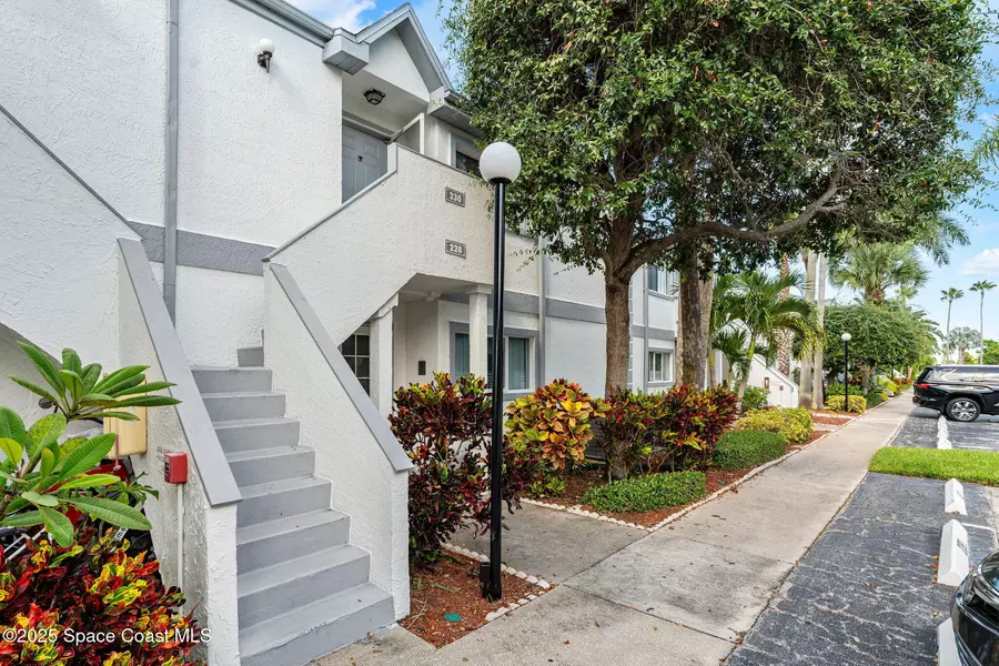 230 Beach Park LN #V80, Cape Canaveral, FL 32920