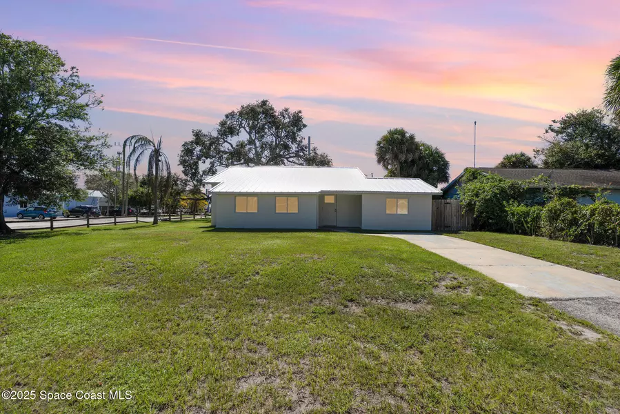 1576 Avocado AVE, Melbourne, FL 32935