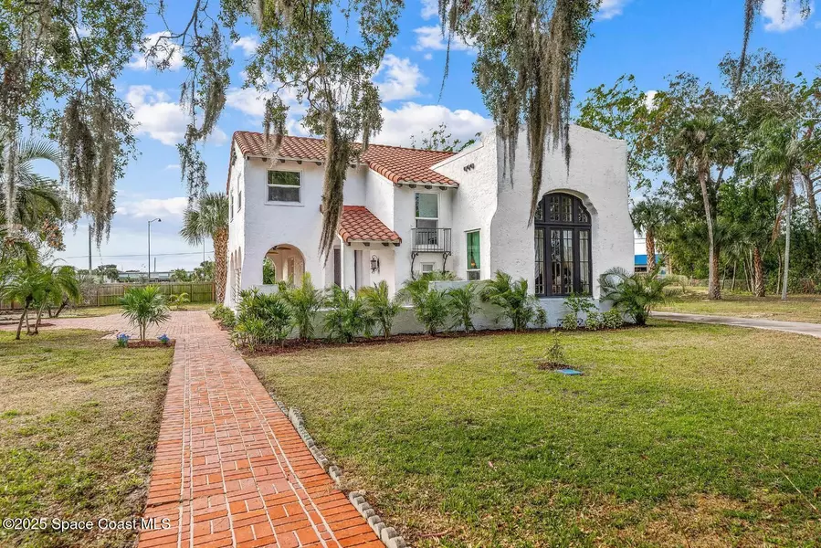 121 Circle DR, Cocoa, FL 32922