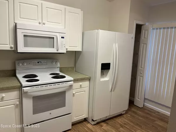 Melbourne, FL 32901,1070 Luminary CIR #102