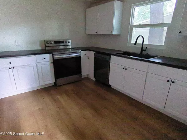 Orange Park, FL 32065,392 Arora BLVD