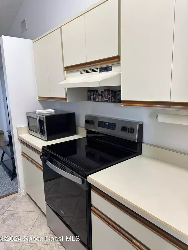 Cape Canaveral, FL 32920,706 Beach Park LN