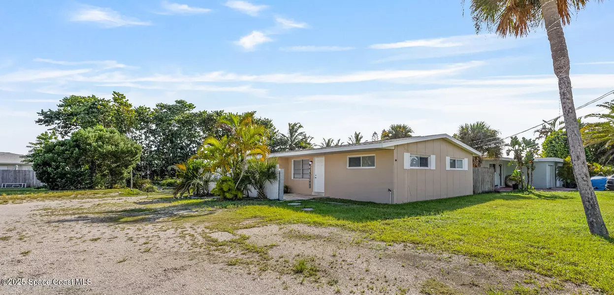 137 Washington AVE #B, Indialantic, FL 32903