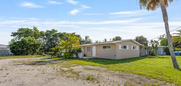 137 Washington AVE #B, Indialantic, FL 32903