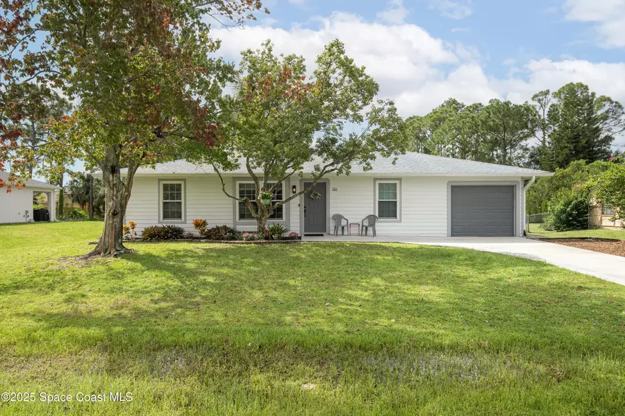 258 Umber ST NW, Palm Bay, FL 32907