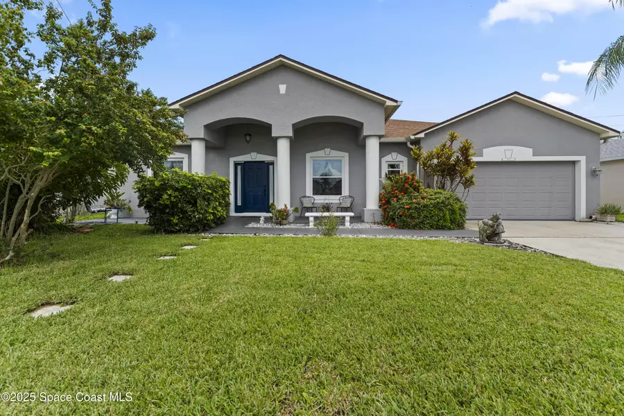 813 Del Mar CIR, Melbourne, FL 32904