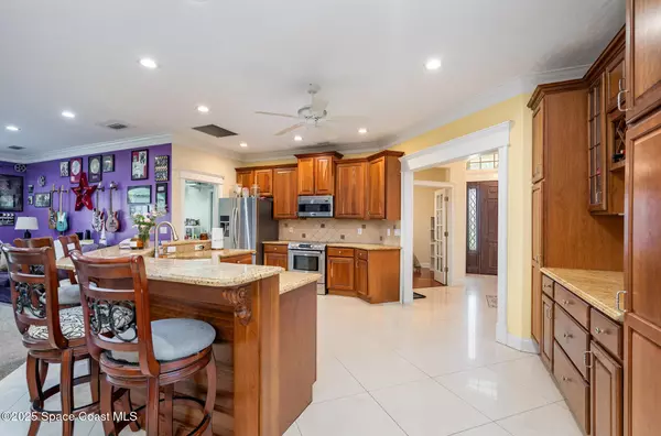 Melbourne, FL 32904,2412 Woodfield CIR