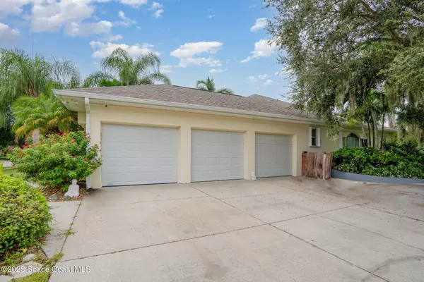 Melbourne, FL 32904,2412 Woodfield CIR