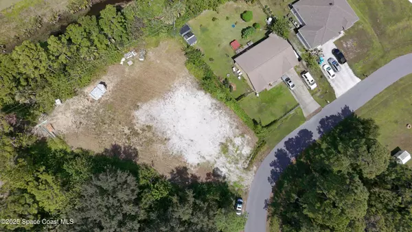 Palm Bay, FL 32909,895 Tedder RD SE