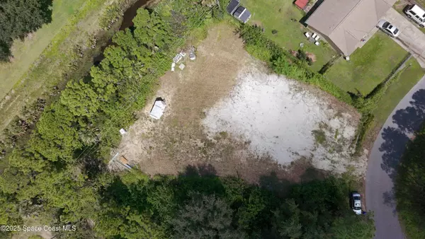 Palm Bay, FL 32909,895 Tedder RD SE