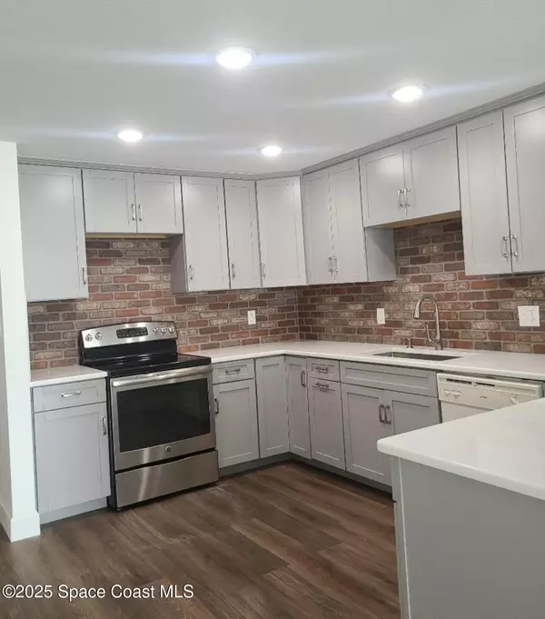 Cocoa Beach, FL 32931,760 S Brevard AVE #416