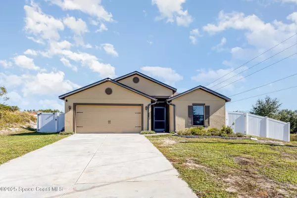 104 Jasmine CIR, Poinciana, FL 34759
