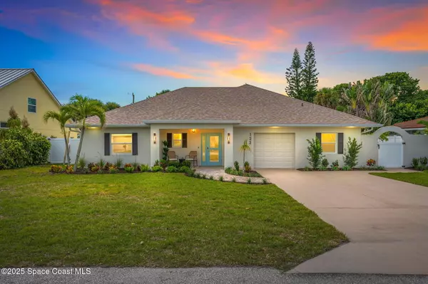 133 E Osceola LN, Cocoa Beach, FL 32931