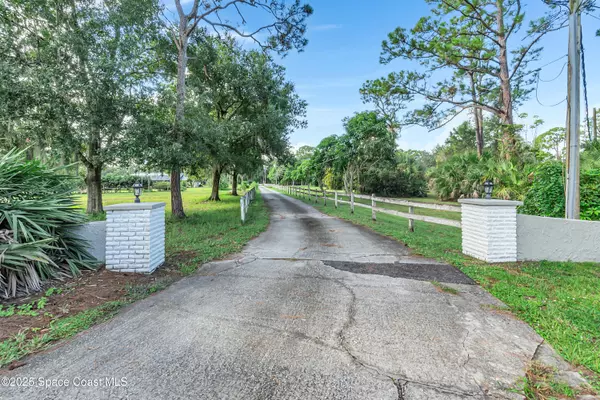 Merritt Island, FL 32953,510 Chase Hammock RD