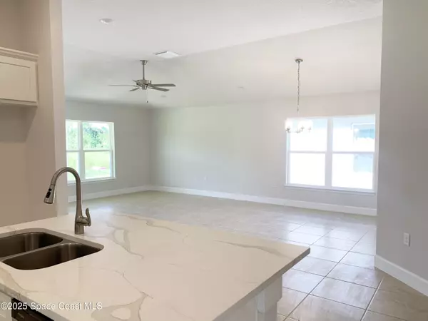 Palm Bay, FL 32907,1686 Kylar DR NW