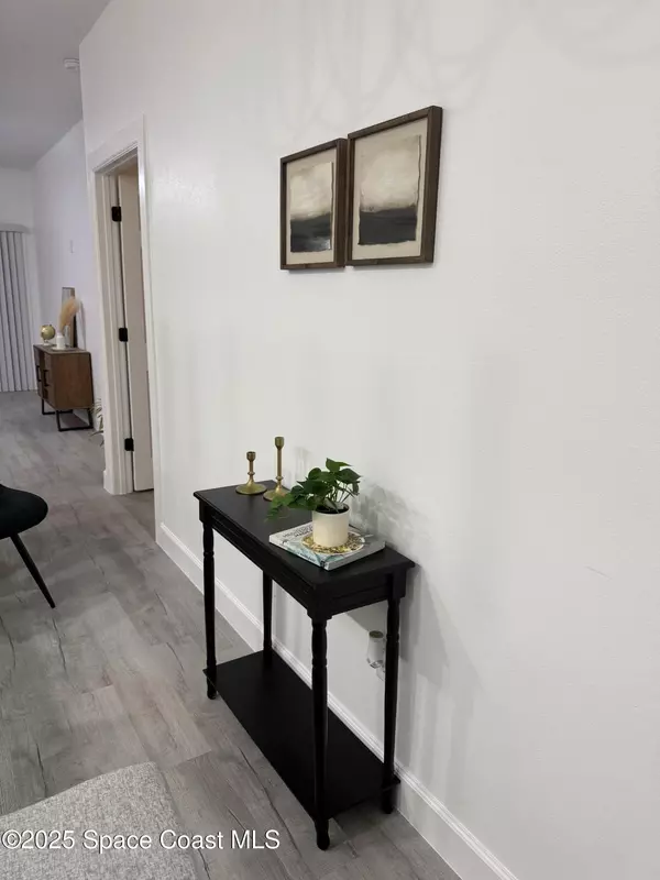 Palm Bay, FL 32908,660 Yardley ST SW