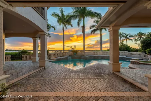 Indian Harbour Beach, FL 32937,327 Lansing Island DR