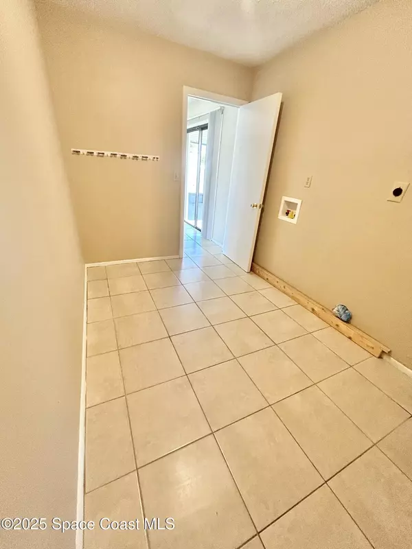 Palm Bay, FL 32909,1436 Valerius ST SE