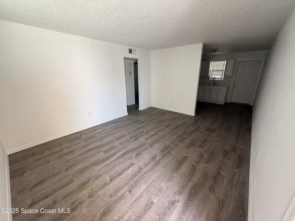 Cape Canaveral, FL 32920,411 Harrison AVE #2