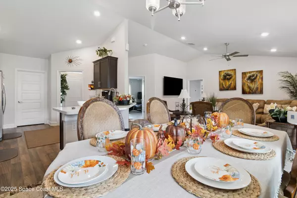 Palm Bay, FL 32909,926 Sable CIR SE