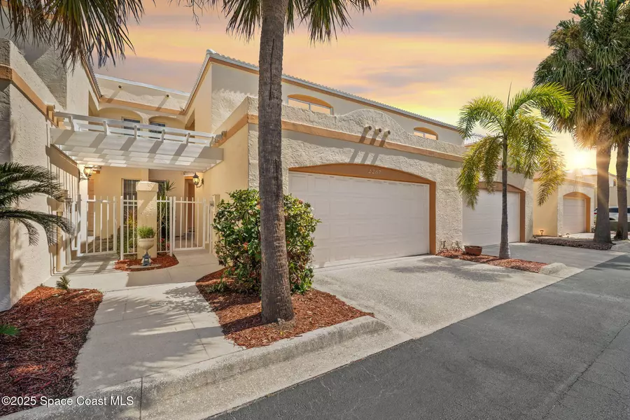 2287 Venetia PL, Indialantic, FL 32903