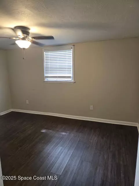 Rockledge, FL 32955,1077 Shares DR #1-A Downstairs