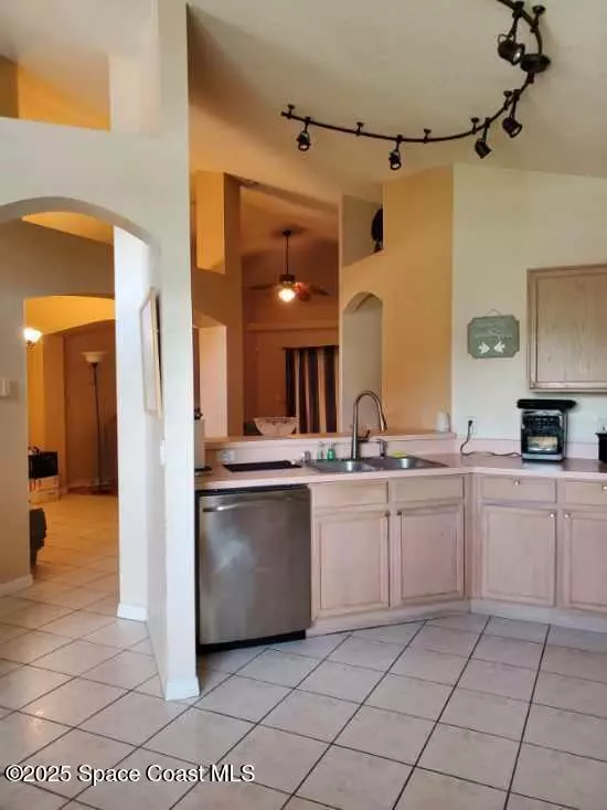 Apopka, FL 32712,1112 Olympic CT