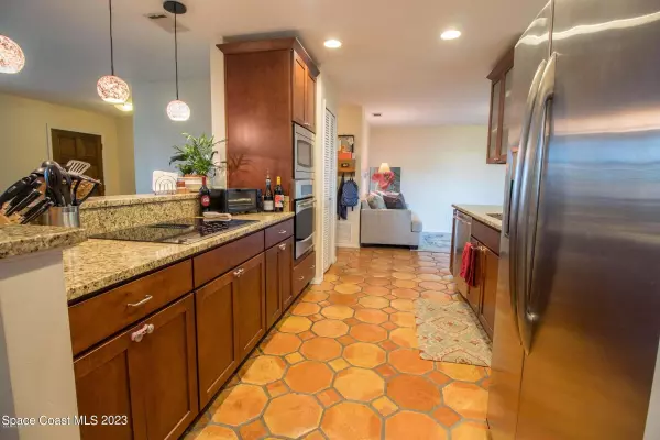 Satellite Beach, FL 32937,210 Maple DR