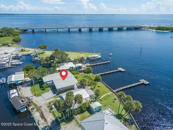 3957 Canal DR, Sebastian, FL 32976