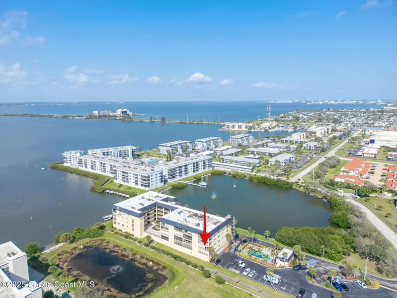 190 Escambia LN #305, Cocoa Beach, FL 32931