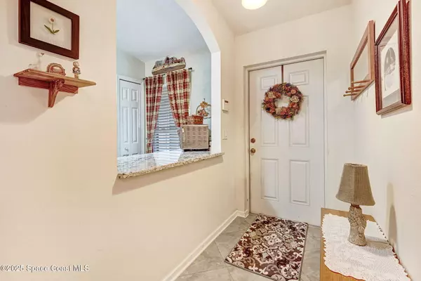 Melbourne, FL 32901,1070 Luminary CIR #104