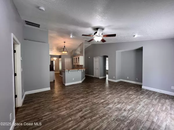 Palm Bay, FL 32909,3288 Wallace AVE SE