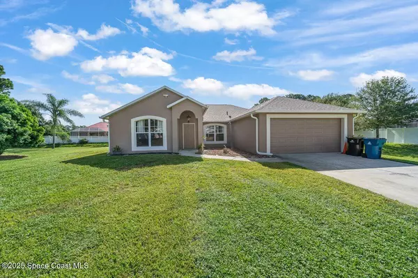 1585 Adview RD SE, Palm Bay, FL 32909