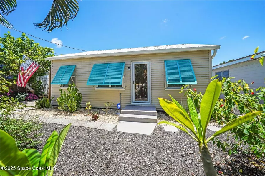2005 Oak ST, Melbourne, FL 32901