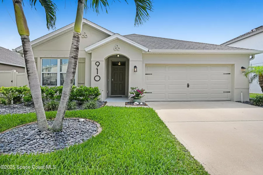 910 Swiss Pointe LN, Rockledge, FL 32955