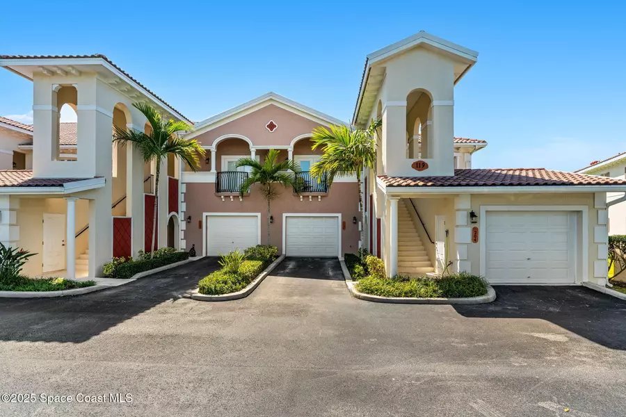119 Lancha CIR #104, Indian Harbour Beach, FL 32937