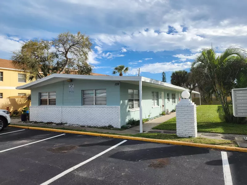 139 Roosevelt AVE #D, Cocoa Beach, FL 32931