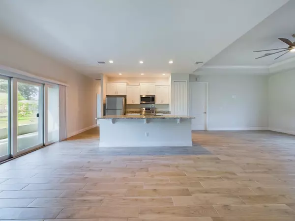 Palm Bay, FL 32909,460 Havana AVE SE