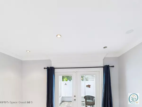 Vero Beach, FL 32962,571 24th AVE