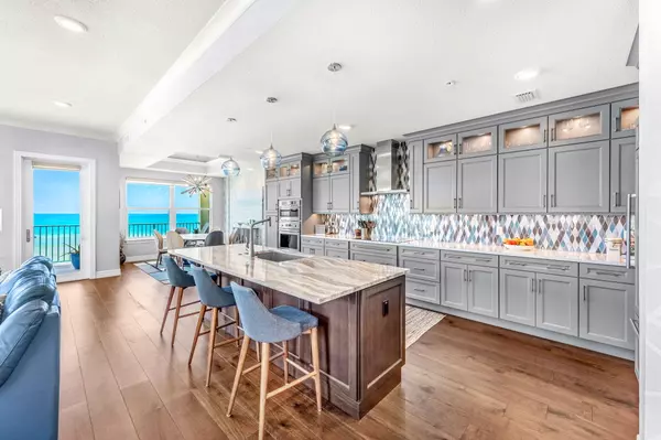 Indialantic, FL 32903,1725 N Highway A1A #401