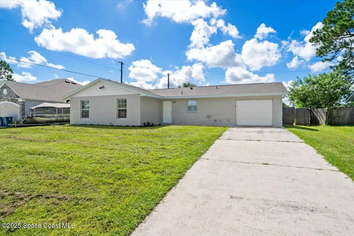 Palm Bay, FL 32909,680 Bluefields ST SE