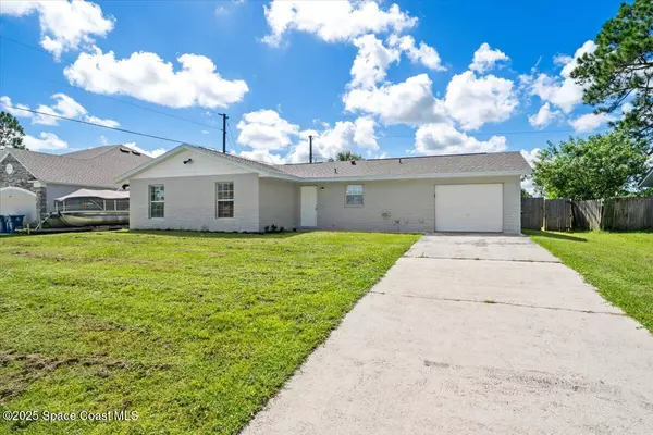 680 Bluefields ST SE, Palm Bay, FL 32909