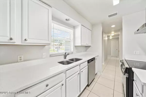 Palm Bay, FL 32909,680 Bluefields ST SE