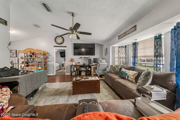 Melbourne, FL 32904,823 Hunters Creek DR