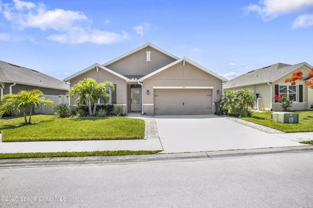 Rockledge, FL 32955,975 Newton CIR
