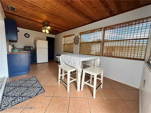 Vero Beach, FL 32960,1450 4th AVE