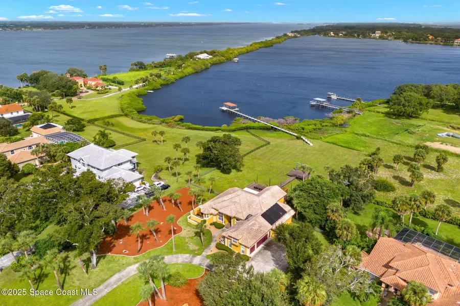 190 Stewart DR, Merritt Island, FL 32952